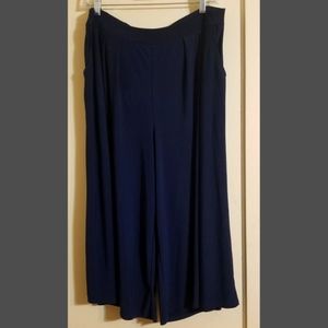 Maurices Women's Gaucho Wide Legged Capris XL